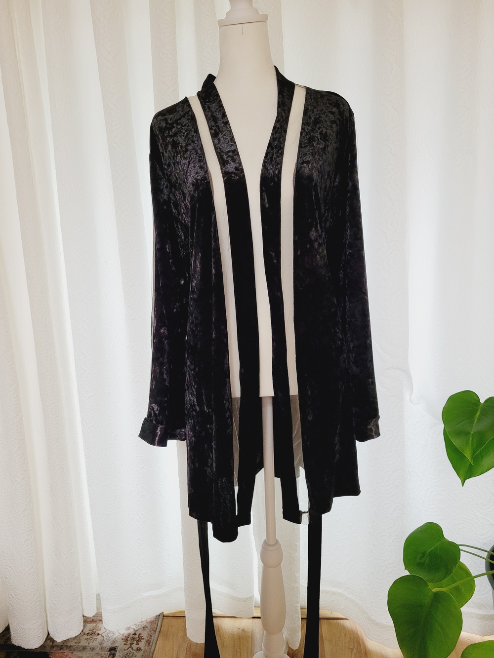 Savage X Fenty Black Velvet Open-Front Robe
